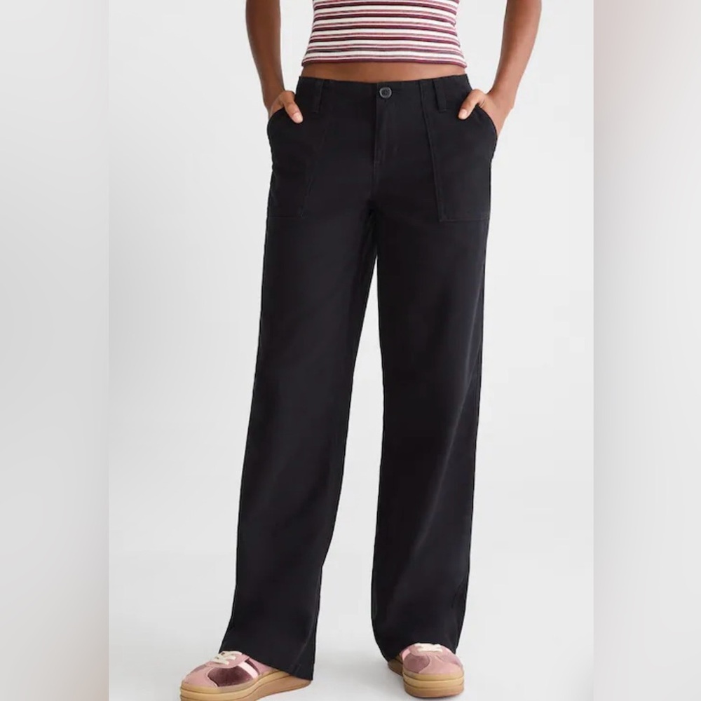 Aeropostale  Straight Leg Black  size S